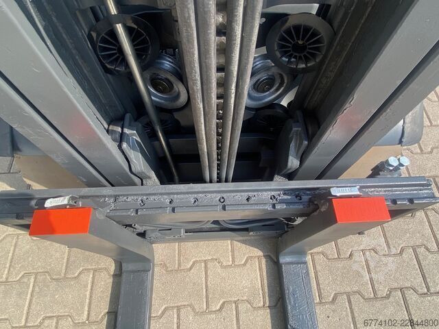  Linde E20PL-02 + Ladegerät 3516 --EK