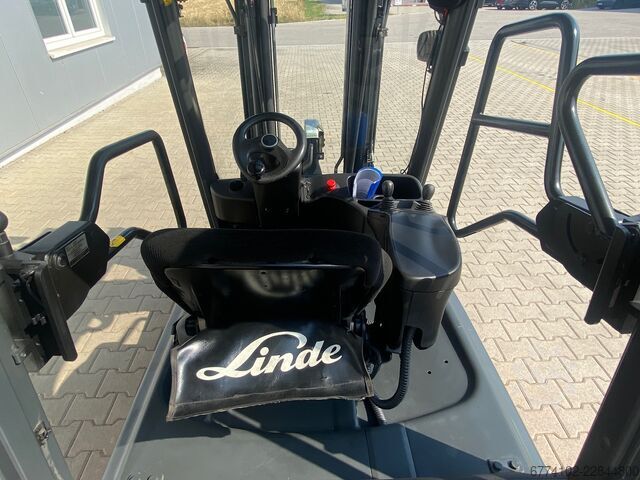  Linde E20PL-02 + Ladegerät 3516 --EK
