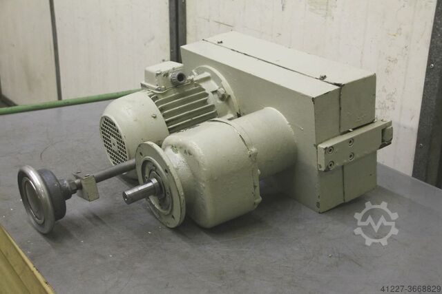 Regulowany motoreduktor 0,75 kW 4-28 obr/min Nord B5