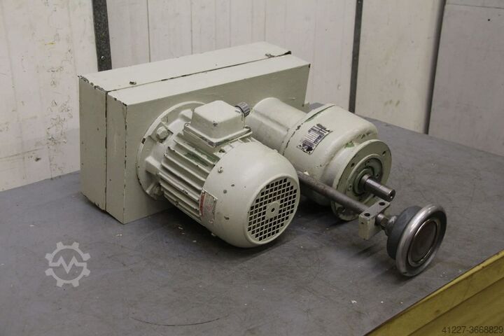 Regulowany motoreduktor 0,75 kW 4-28 obr/min Nord B5