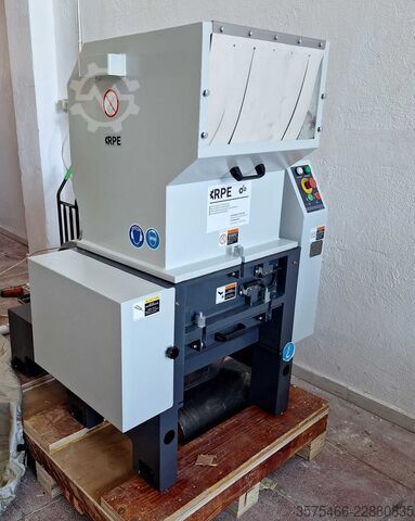 Mașină de prelucrare a materialelor plastice RPE RPE-110