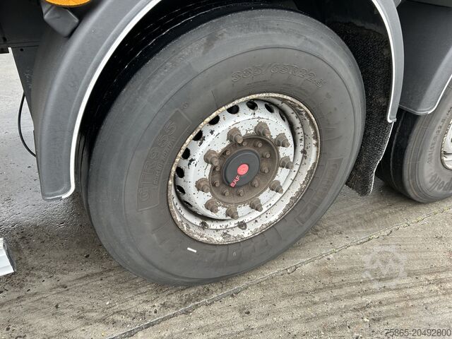 Koffer Fruehauf FSR MD4 / Box / Loadlift 2000 kg / Lift axle