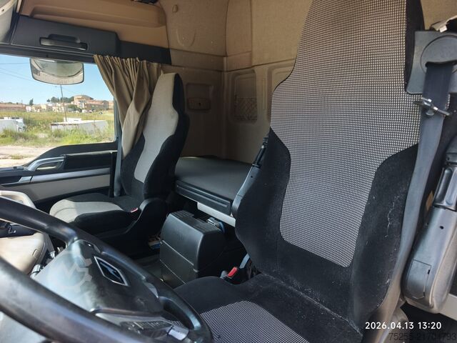 Platós teherautó ponyvával MAN 26.420 TGX 6X2 EURO 6