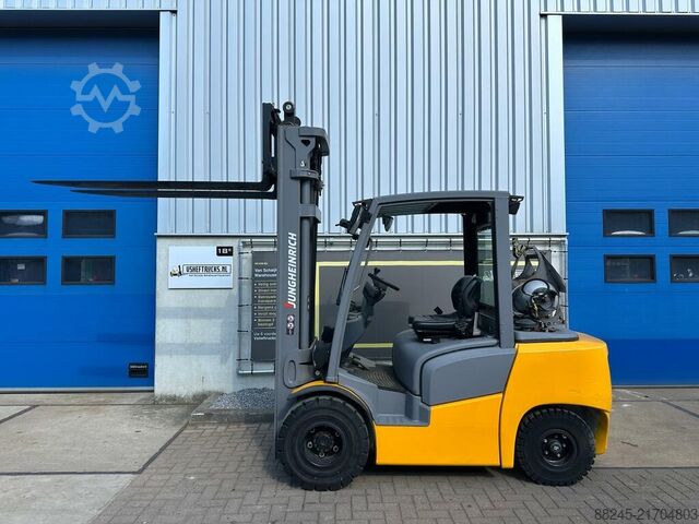VS-22838 LPG triplex heftruck Jungheinrich TFG 430 JUNGHEINRICH TFG 430 GE180-440DZ