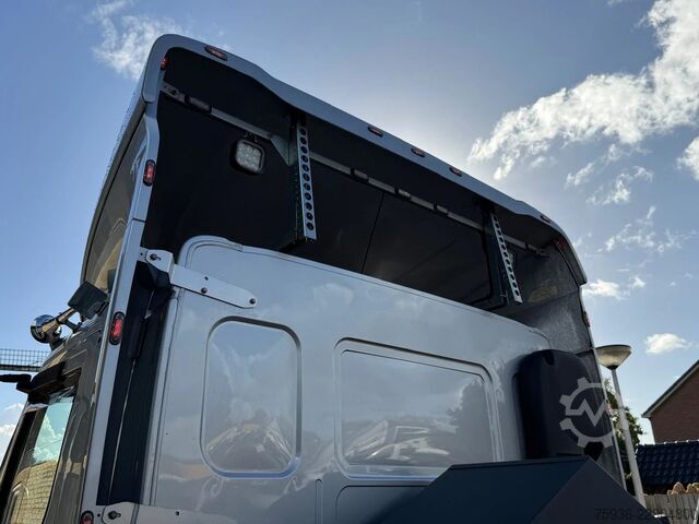 DAF LF 230 Dragbil Showtruck 6-cylindrig Första ägaren Euro 6 Ursprungligen nederländsk DAF LF 230 Trekker Showtruck 6 Cylinder 1st Owner E...