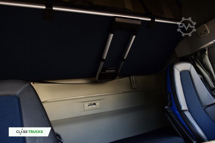 Standard tractor unit VOLVO FH 460 Globetrotter XL Varios i-Save