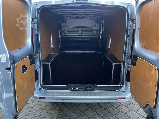 Furgonetă Renault Trafic E-Tech EXCLUSIVE L2H1 54 kw /CAMERA / BA...