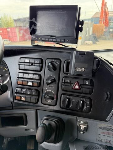 Ciężarówka cysterna Mercedes-Benz Actros 3341