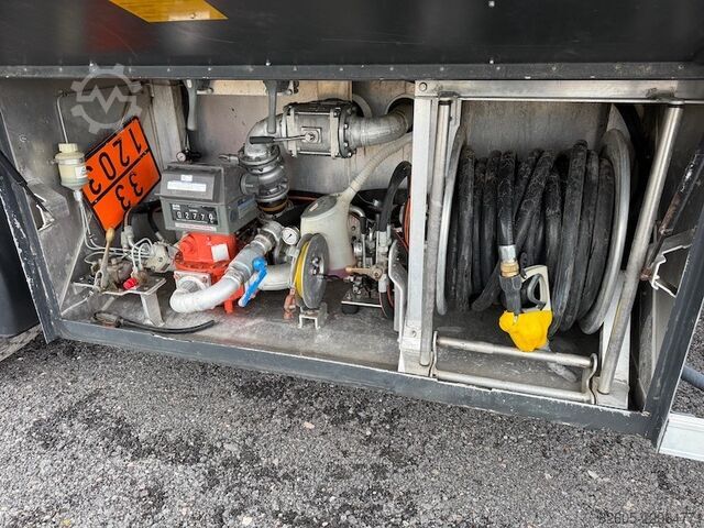 Ciężarówka cysterna Mercedes-Benz Actros 3341