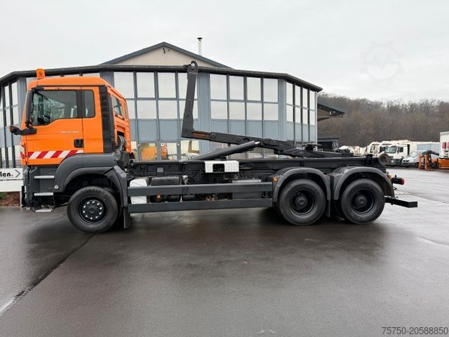 Drugi MAN TGS 33.400 6x6 Blattfederung Original 120500 km