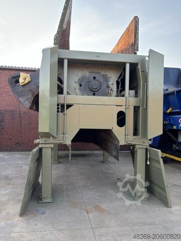 Broyeur de bois KOMPTECH TERMINATOR 5000 E