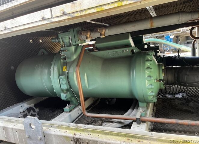 Koeler Used Aircooled chiller RHOSS TCAVSZ21040 1037.3 kW. 2013 yom