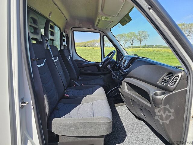Kuffert IVECO DAILY 35S12 Bakwagen Laadklep!