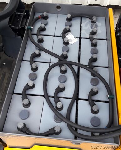 Empilhadeira de 3 rodas Jungheinrich EFG 115