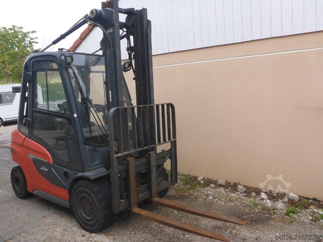 Chariot élévateur à fourche diesel Linde H30D