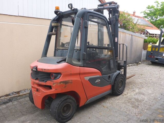 Chariot élévateur à fourche diesel Linde H30D