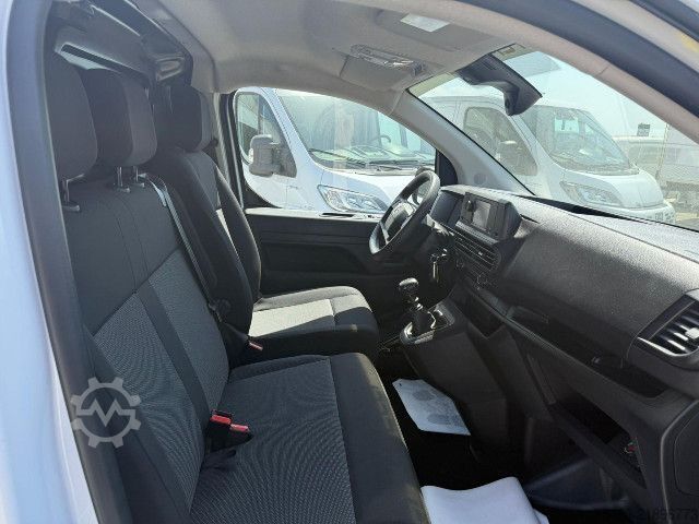 Skåpbil Opel VIVARO 2.0 145CV L2H1