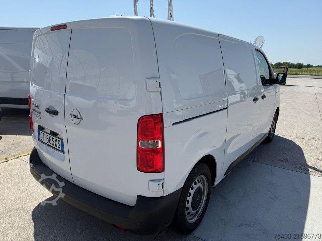 Skåpbil Opel VIVARO 2.0 145CV L2H1