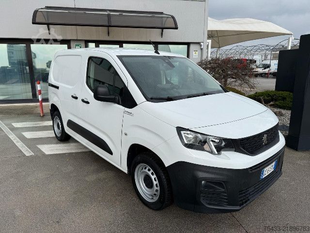 Duba panelată Peugeot PARTNER PREMIUM L1 BLUE HDI 100