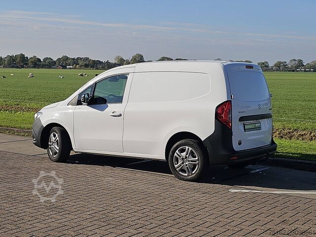MERCEDES-BENZ CITAN 110 CDI L1 | Trekhaak | Airco | Navi | Cruise Control | Stoelverwarming | Mtf-st MERCEDES-BENZ CITAN 110 CDI L1 | Trekhaak | Airco | Navi | Cr...
