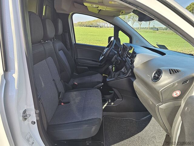 MERCEDES-BENZ CITAN 110 CDI L1 | Trekhaak | Airco | Navi | Cruise Control | Stoelverwarming | Mtf-st MERCEDES-BENZ CITAN 110 CDI L1 | Trekhaak | Airco | Navi | Cr...