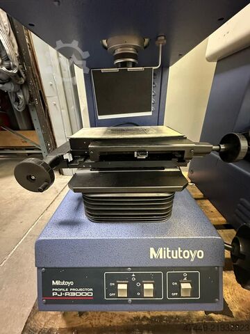 Proyector de perfil Mitutoyo PJ-A3000