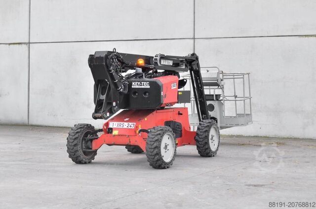 Plate-forme de travail télescopique articulée Manitou ManGo 12