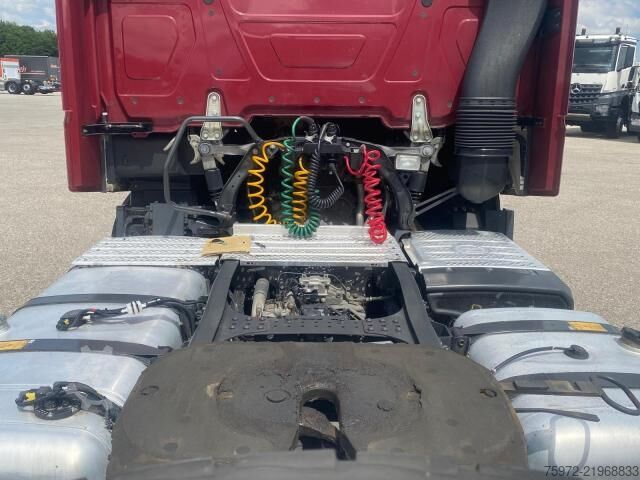 Standardowy ciągnik siodłowy  Actros 1845 LS nRL Low Liner