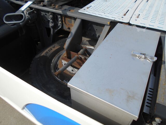 Standardni tegljač DAF XF 460 FT - SUPER SPACE CAB