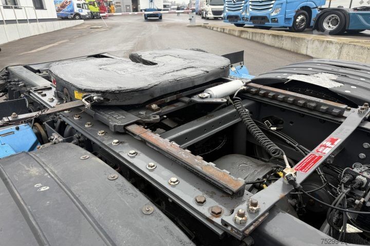 Standardní tahač Renault T520 6x2 Kipphydraulik / Swiss-Vehicle