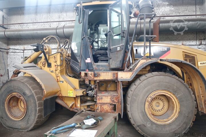 Kerekes rakodó Caterpillar IT62H