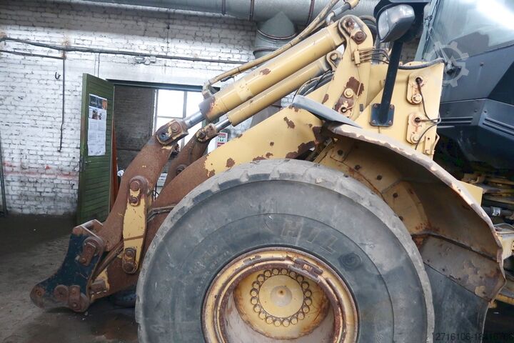 Kerekes rakodó Caterpillar IT62H