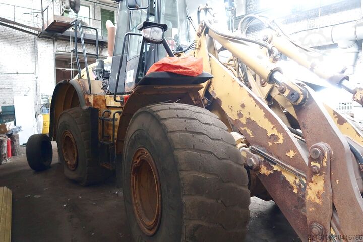 Kerekes rakodó Caterpillar IT62H