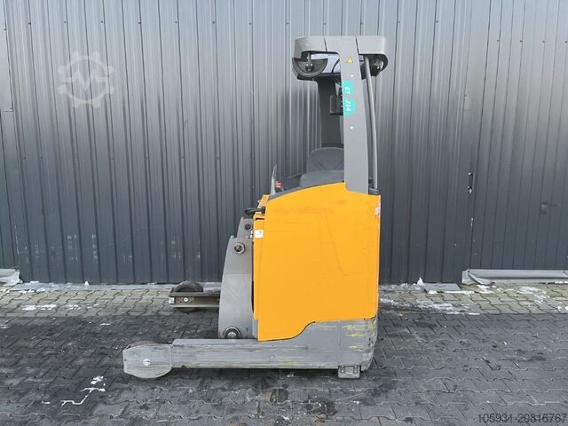 Schubmaststapler Jungheinrich ETV214