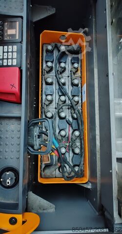 Raklapos targoncák Jungheinrich EJC 214