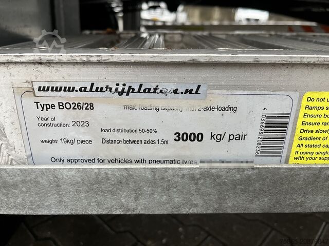 Bestelwagen autodrager Mercedes-Benz Vario 612 D / Car - Machine Transporter 570 cm ...