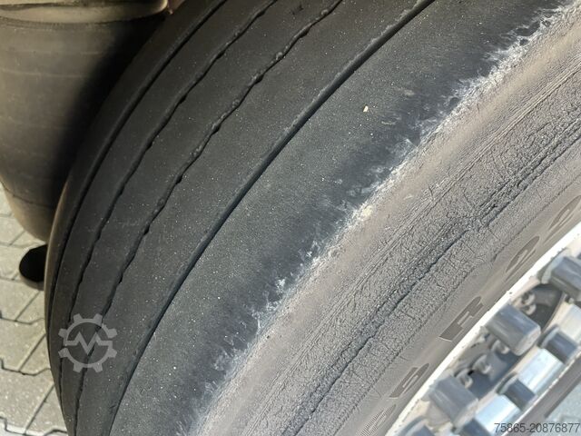 Koffer Schmitz Cargobull SCB S2 / Box Trailer / 2 axle Disk / NL Trailer...