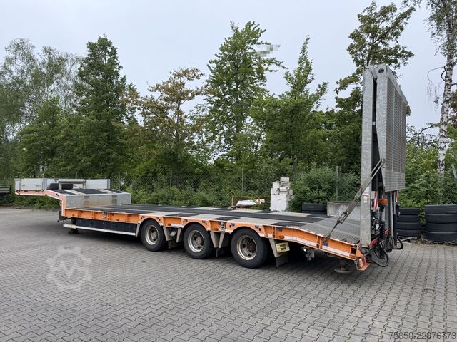 Dieplader oplegger Humbaur HTS30  3 Achs Satteltieflader, neuwertig