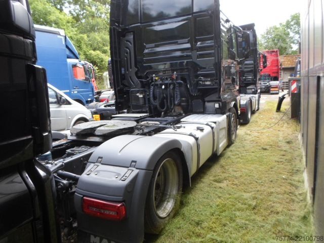 Nagy térfogatú nyergesvontató MAN TGX 18.510 XXL