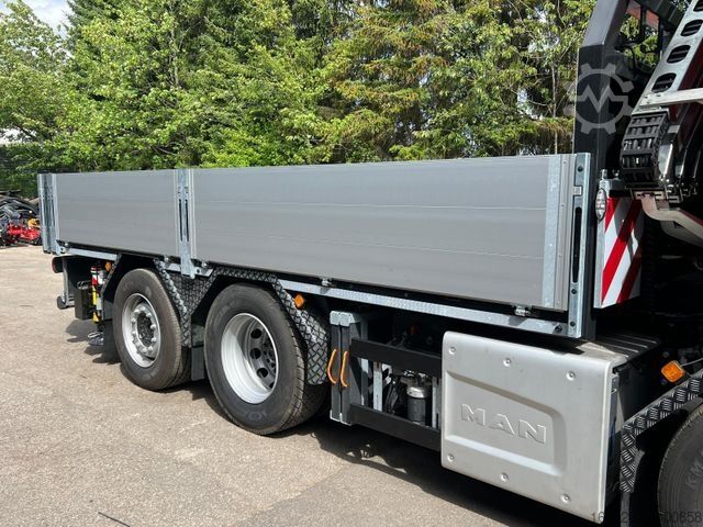 Camião de plataforma MAN TGS 35.520 8x4 Hydro, Kran Fassi F805 TECHNO