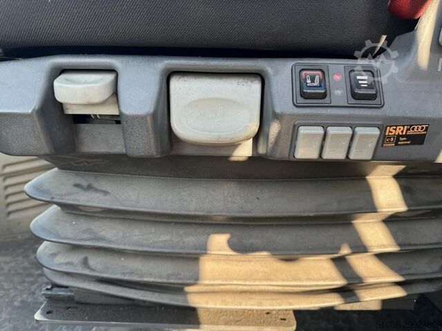 Wózek widłowy do dużych obciążeń - Diesel SMV SMV16-1200C