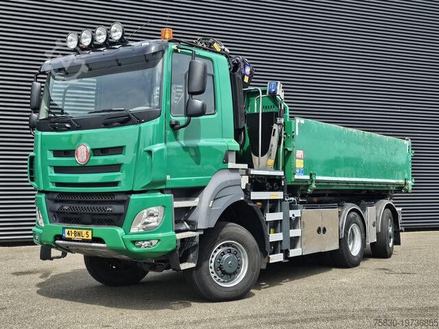 Kipper met kraan Tatra T158/II 6X6 / HMF Z CRANE + 2 SIDE TIPPER