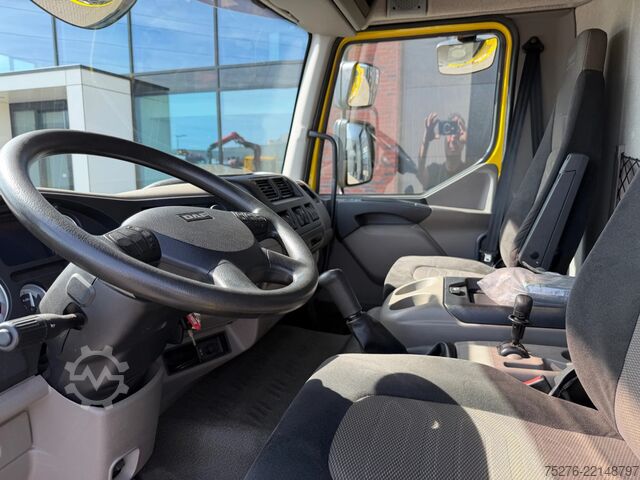 Autószállító furgon DAF LF 45 Machinetransporter Hydraulic ramps 48.000 km