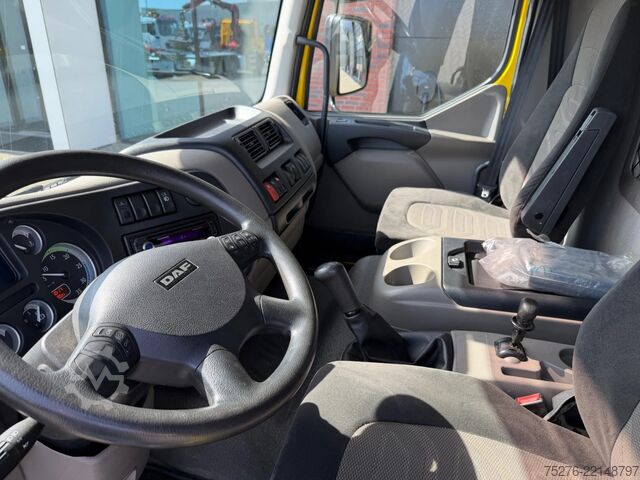 Autószállító furgon DAF LF 45 Machinetransporter Hydraulic ramps 48.000 km