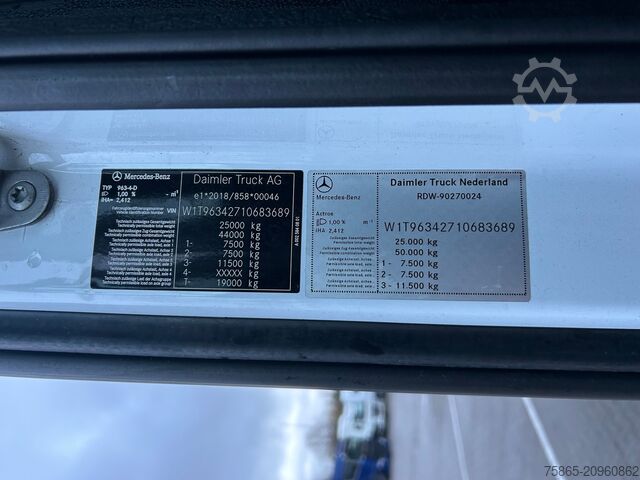 Standard-SZM Mercedes-Benz Actros L 2542 Gigaspace 6x2 / 434 dkm / NL Truc...