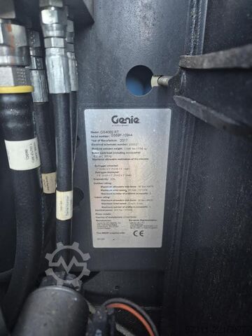 Ollós emelő Genie GS-4069 RT OR