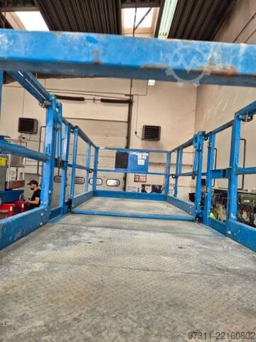 Elevador de tijera Genie GS-3390 RT