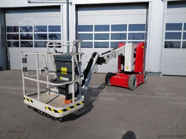 Plataforma de trabalho telescópica articulada JLG E300AJP