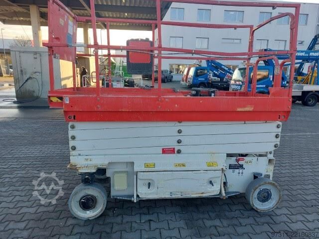 Elevador de tesoura JLG 2646ES