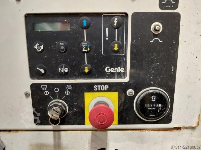 Podnośnik nożycowy Genie GS-3390 RT